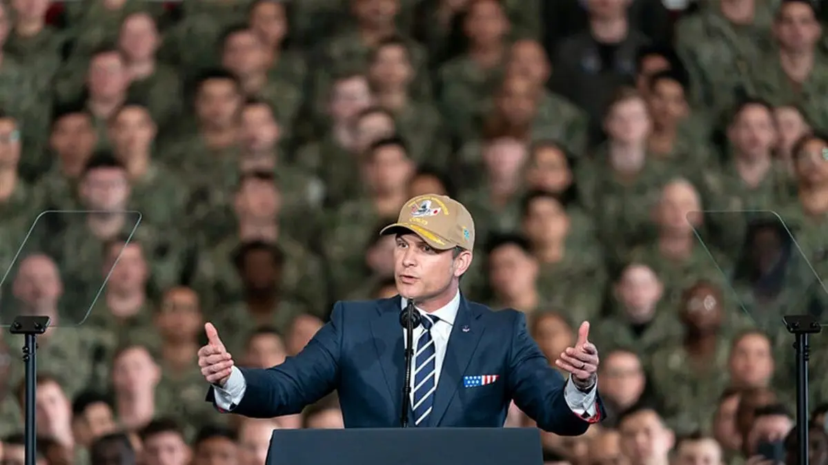 وزیر جنگ آمریکا تصویری از دوران جوانی‌اش در عراق منتشر کرد