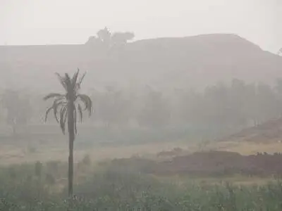 گرد و غبار دید افقی قصرشیرین را کاهش داد