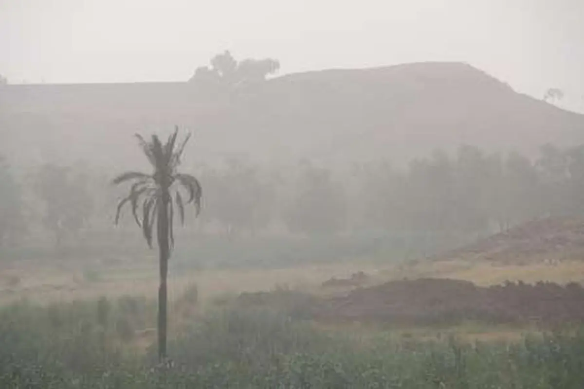 گرد و غبار دید افقی قصرشیرین را کاهش داد