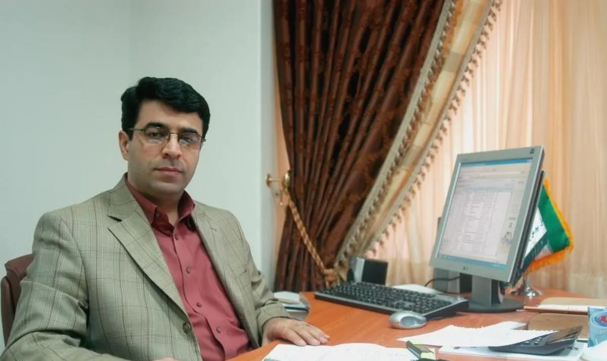 خطر ریسک وابستگی در کمین کارگزاری‌ها/ با توده‌واری در سرمایه‌گذاری مواجهیم/ عرضه خدمات نوین مالی در فاینکس ۲۰۱۷