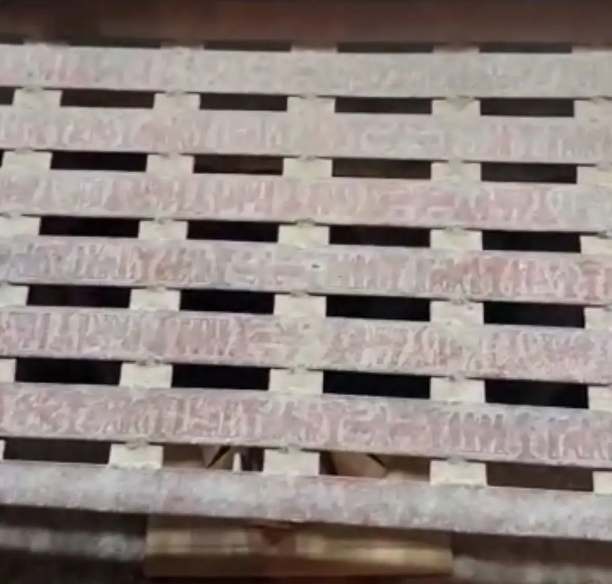 شهردار هندیجان به حواشی یک کلیپ منتشرشده در فضای مجازی پاسخ داد/لزوم صیانت از نمادهای تاریخی ایران