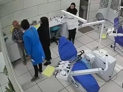 حمله یک بیمار با چاقو به دندانپزشک در مطب + فیلم