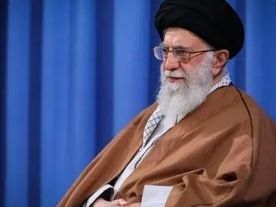 قائد الثورة یثمن جهود الکوادر الصحیة فی مکافحة کورونا