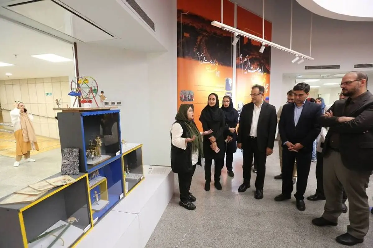 از «قصه‌های تهران» تا نامه به شهردار 1450 در یک گالری  