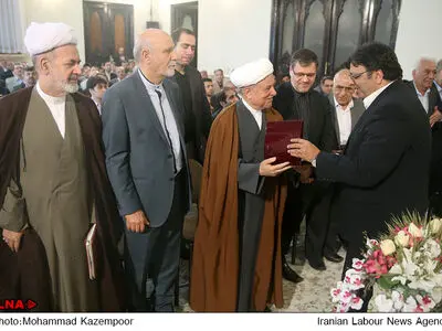 دیدار جمعی از خیرین، مسؤولان و کارکنان بنیاد بیماری‌های خاص‎ با آیت الله هاشمی رفسنجانی