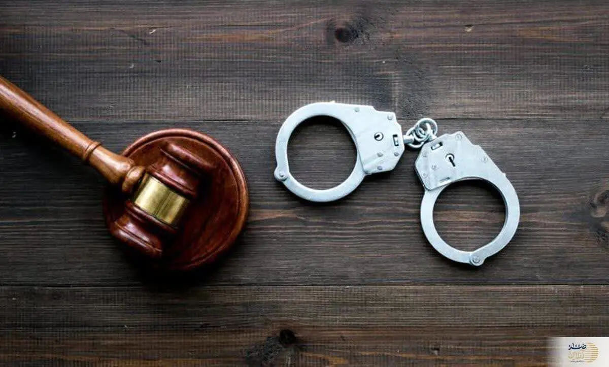 کارشناس رسمی متخلف توسط مأمورین حفاظت و اطلاعات دادگستری مازندران دستگیر شد