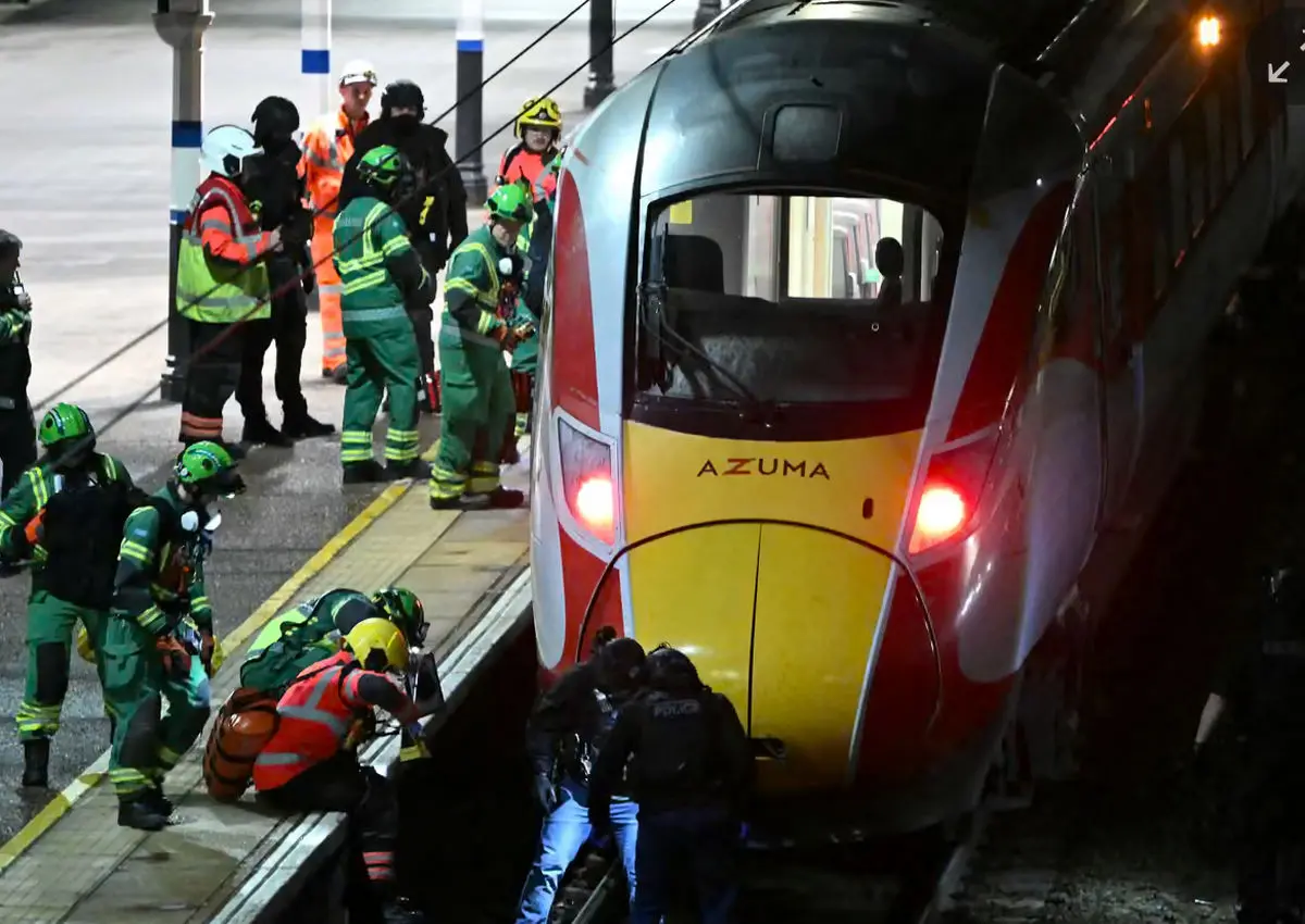 حمله با چاقو در یک قطار در شرق انگلیس/ ۲ نفر بازداشت شدند