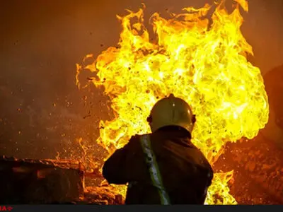 آتش‌سوزی در منطقه کریت کمپ اهواز / آتش مهار شد