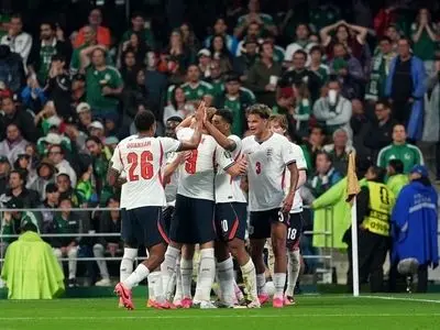 مکزیک 2 - 3 انگلیس ؛ سه شیرها با حذف دومین میزبان راهی یک چهارم شدند