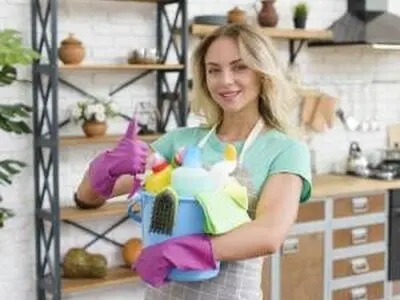 تمیز کردن لوازم برقی زرد شده با مواد طبیعی