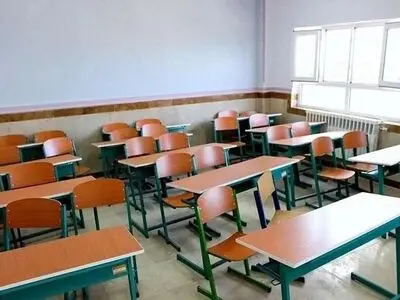 طوفان تمامی مدارس منطقه سیستان را تعطیل کرد
