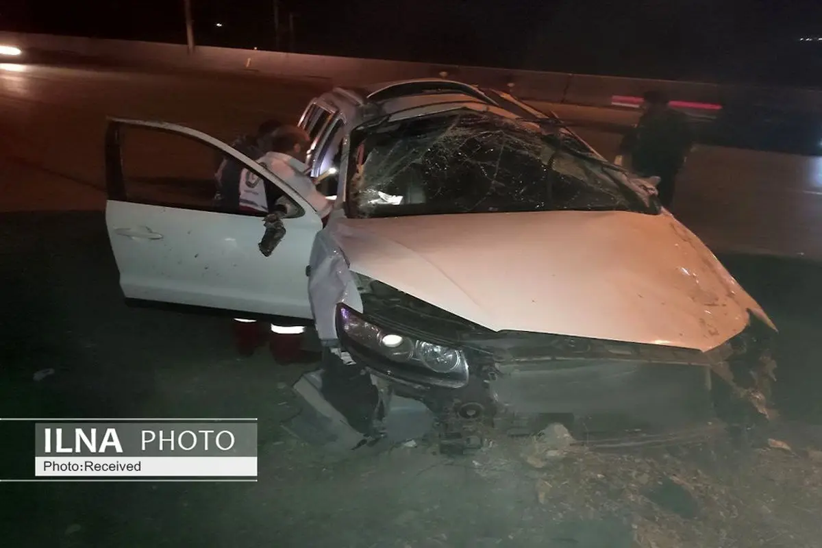 واژگونی خودروی سانتافه در آزاد راه قزوین-تهران 2 کشته برجا گذاشت
