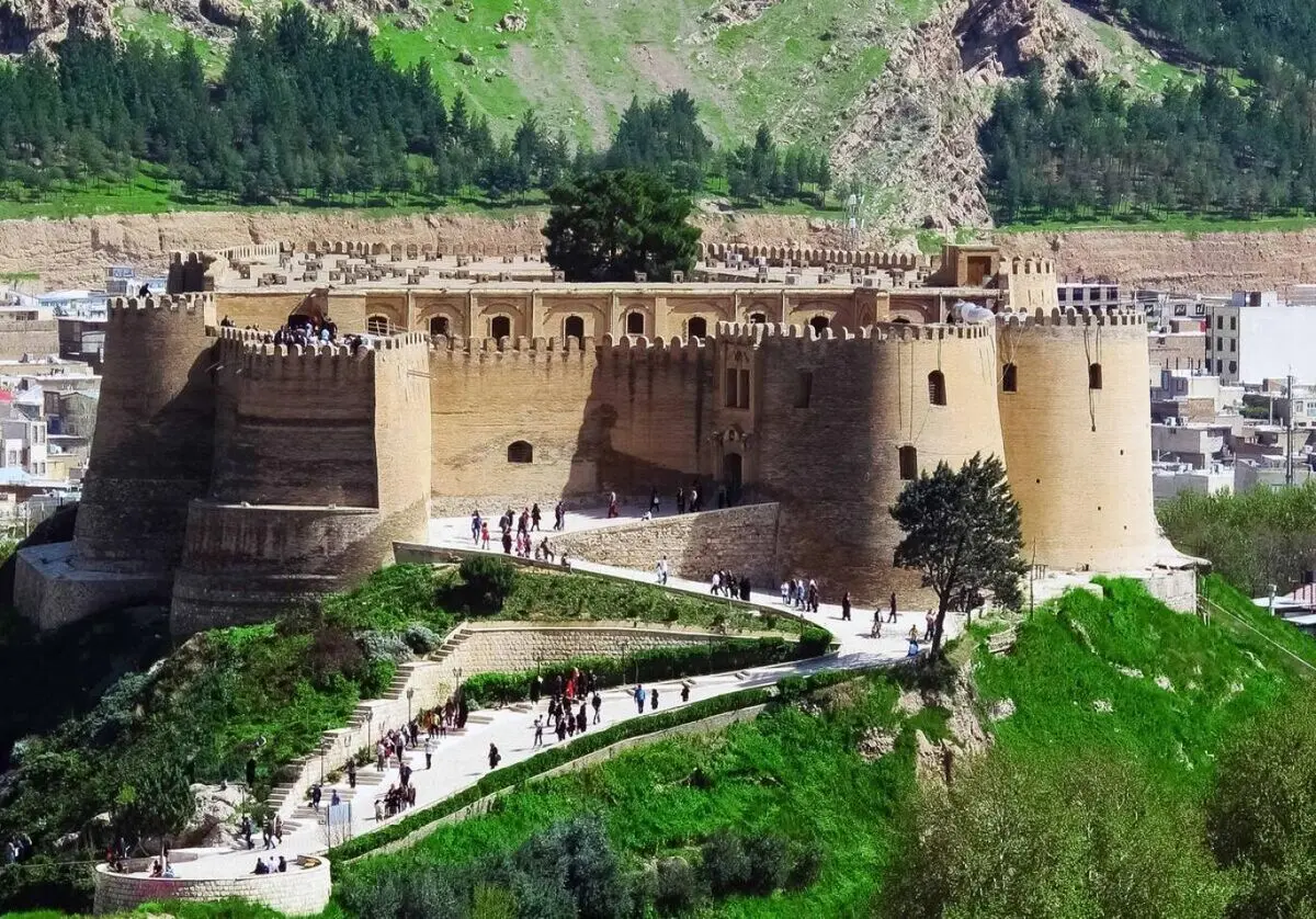حمله به حریم میراث جهانی ایران/ تخریب ساختمان میراث‌فرهنگی لرستان و آسیب به بناهای تاریخی خرم‌آباد و اصفهان