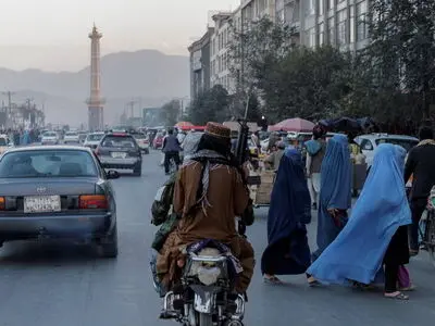 از ابتکار عمل آلمان و هلند برای پرداخت حقوق کارکنان در بخش‌های آموزش و بهداشت استقبال می‌کنیم