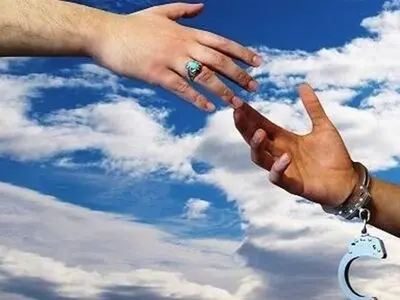 آزادی ۲ زندانی تعزیراتی در پی عفو اعطایی رهبر انقلاب