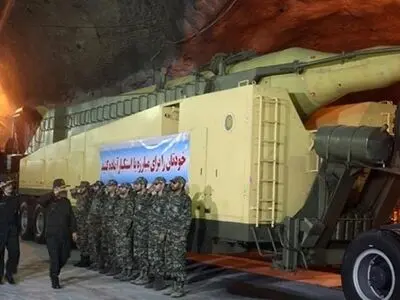 حرس الثورة أطلق صواریخ بمدى 2000 کم من تحت الارض