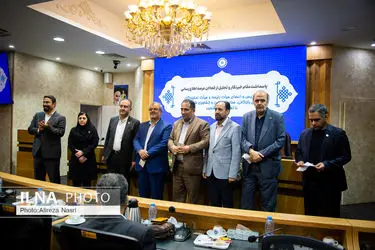 تجلیل از خبرنگاران قزوین در نشست صمیمی اتاق بازرگانی با اصحاب رسانه