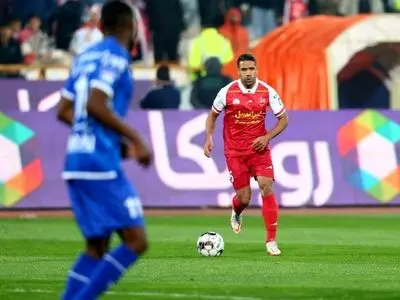 جنگ میانه میدان با ستاره‌های پرسپولیس و استقلال