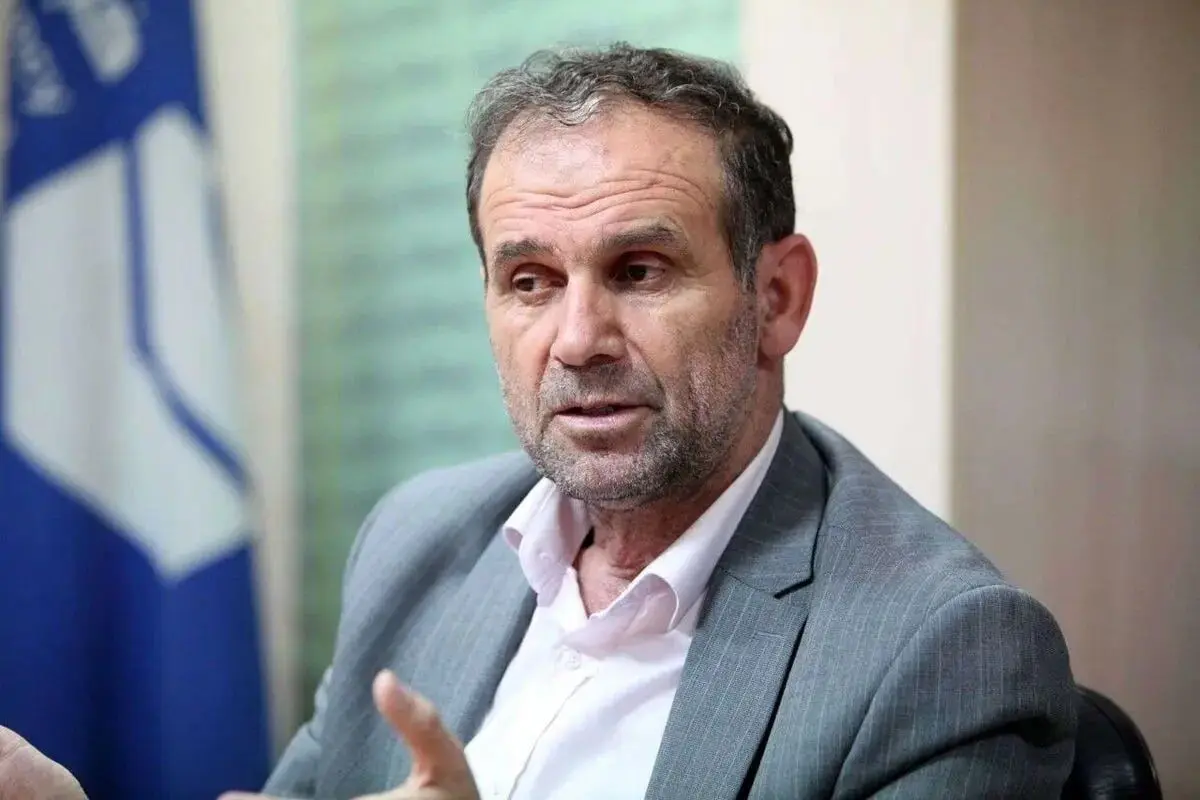  مدنی‌زاده سوابق علمی مطلوبی در حوزه اقتصاد دارد