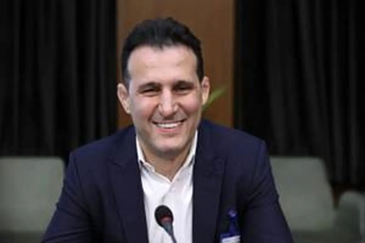 حضور آرش میر اسماعیلی در عملیات امداد و نجات جمعیت هلال‌احمر + فیلم