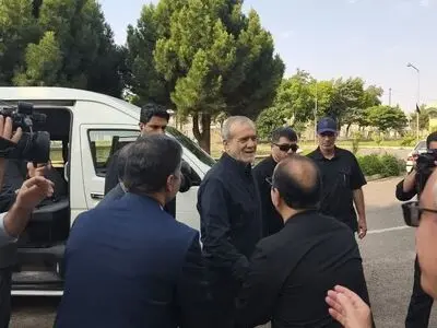 رییس جمهور وارد زنجان شد