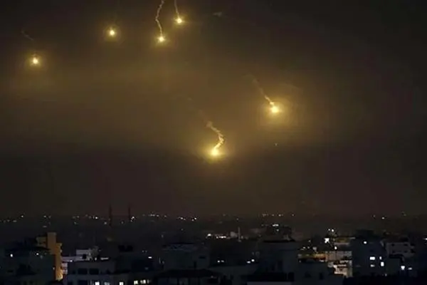 Syrian air defense intercepts missiles fired by Zionists