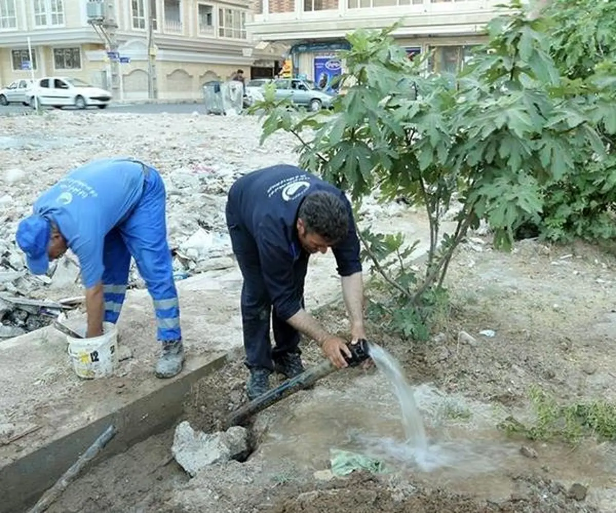 قطع انشعاب آب غیر مجاز در یک خوابگاه دانشجویی/ انشعاب به باغات میوه رسیده بود