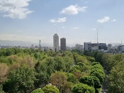  ۴ عکس فوق‌العاده زیبا که از یک خیابان در تهران ثبت شد + عکس