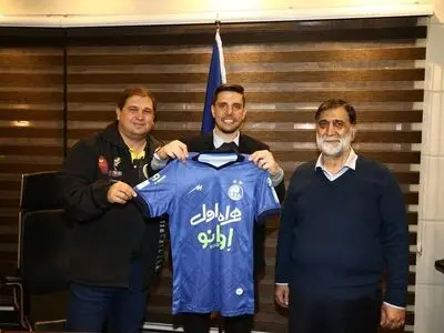 دیدار جانواریو با مدیرعامل استقلال (عکس)