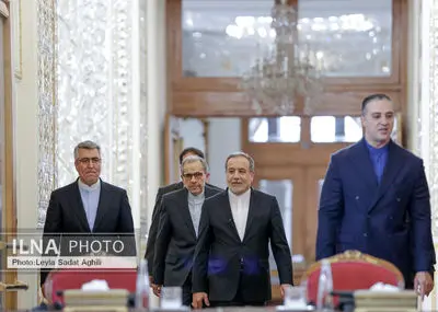 نشست وزیر امور خارجه با سفرا و نمایندگان خارجی مقیم تهران