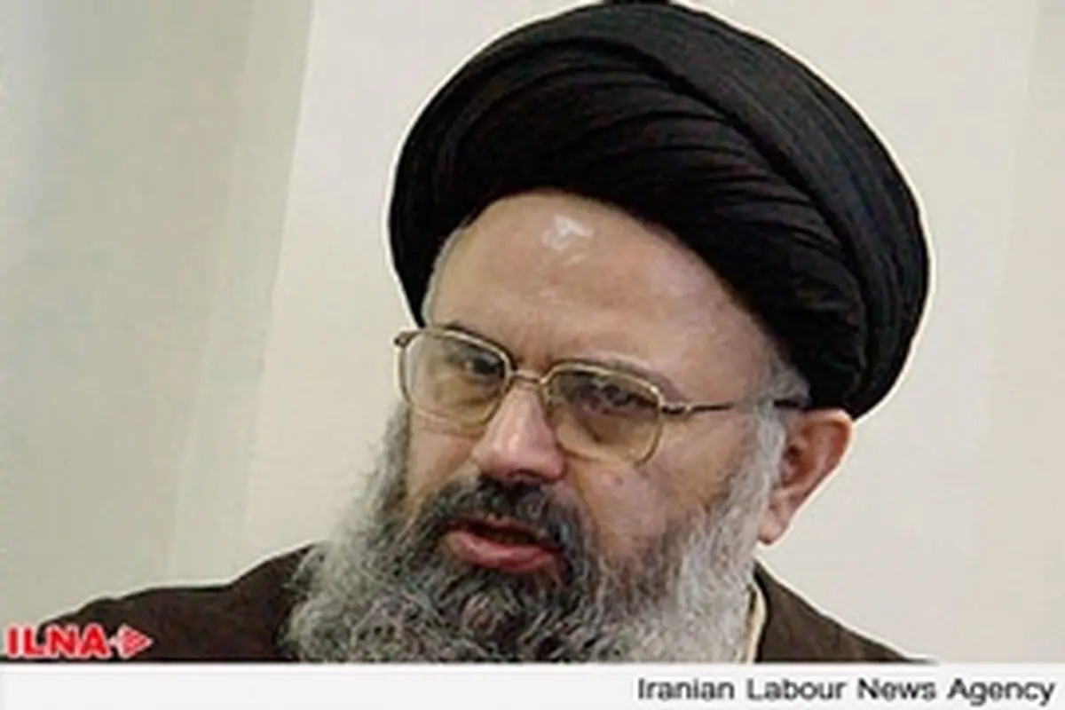 تاکید آیت الله موسوی بجنوردی بر لزوم حضور افراد دو جناح در مناصب مختلف