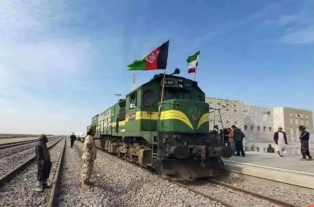 عبور اولین قطار ترانزیتی هند- افغانستان از ایران تا یک ماه آینده/ بار اهدایی اروپا را به هرات می‌رسانیم 