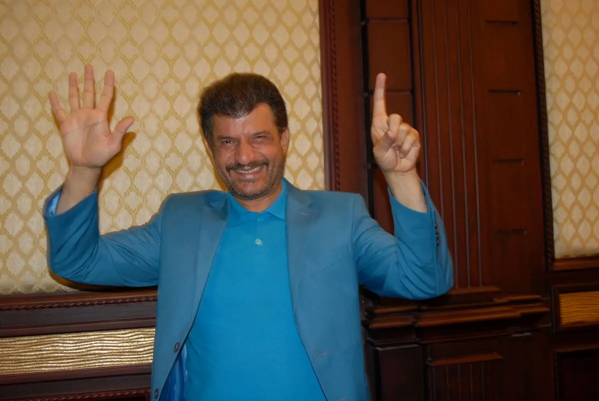 محمود شهریاری: احمدزاده چیزی از فوتبال حالیش نبود ولی می‌گفت استقلالی‌ام/ می‌دانم عادل کدام طرفی است/ مرتضی احمدی شاهد زنده دربی شش تایی‌ها بود