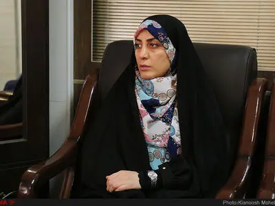 سیستم مردانه اداره کشور به این نتیجه رسیده که خانم‌ها می‌توانند رئیس‌جمهور شوند/ شاخص‌های نابرابر را برای کاندیداتوری زنان اصلاح کنیم/ حل مشکلات کشور به جنسیت ربطی ندارد