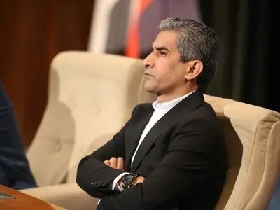  دبیرکل در فدراسیون فوتبال حاضر شد+عکس 