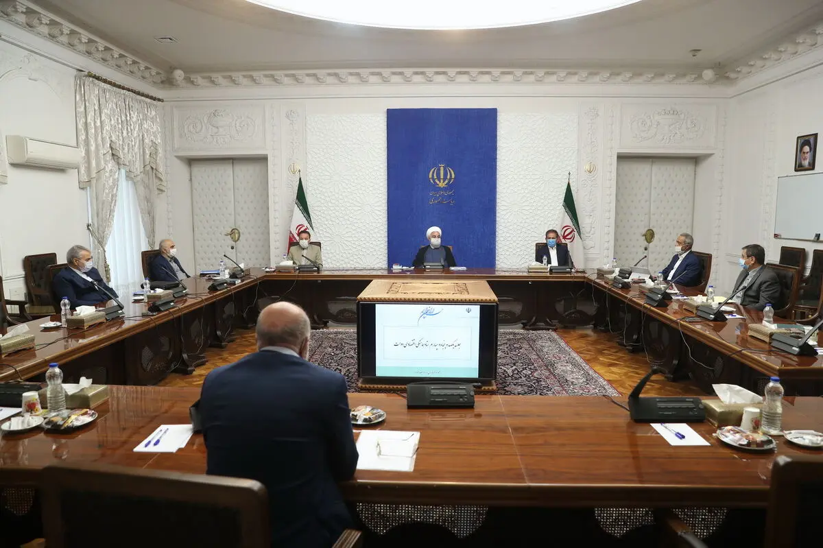 بخش دولتی باید پیشتاز مقابله با گرانی باشد/ انتظار ثبات بیشتر در بازار ارز با افزایش همکاری صادرکنندگان/ تاکید بر تقویت بورس کالا