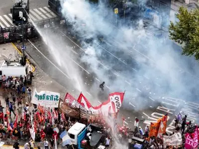 اعتصاب سراسری در آرژانتین علیه سرکوب اعتراضات