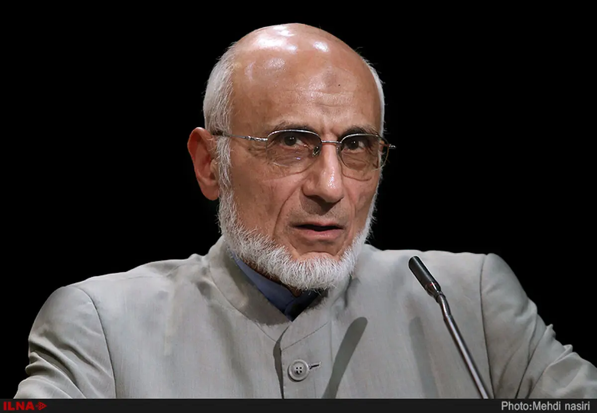 با دستور امام از فعالیت‌های نظامی فاصله گرفتم