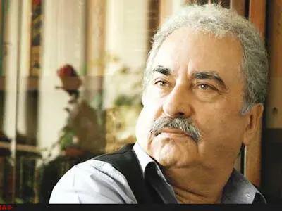 علی نصیریان عاشقانه روی صحنه می‌آید