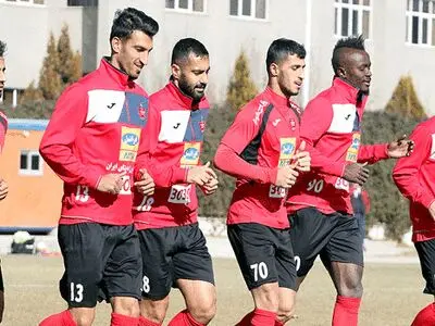 کاروان پرسپولیس عازم کرواسی شد