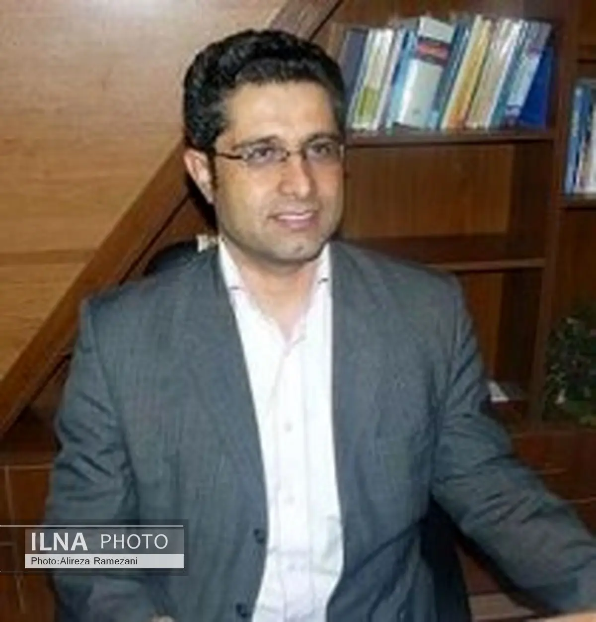 تعیین تکلیف 10 قرارداد راکد در شرکت شهرکهای صنعتی کرمانشاه