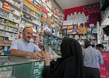 بدعهدی شرکت وابسته به وزارت نفت، بازار دارو را آسیب‌پذیرتر کرده است/ وضعیت در وزارت بهداشت بسامان نیست