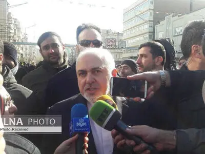 مسائل منطقه‌ای، جنایت‌های آمریکا و هماهنگی برای سفر الکاظمی به ایران، محور دیدارهای امروز ظریف در عراق
