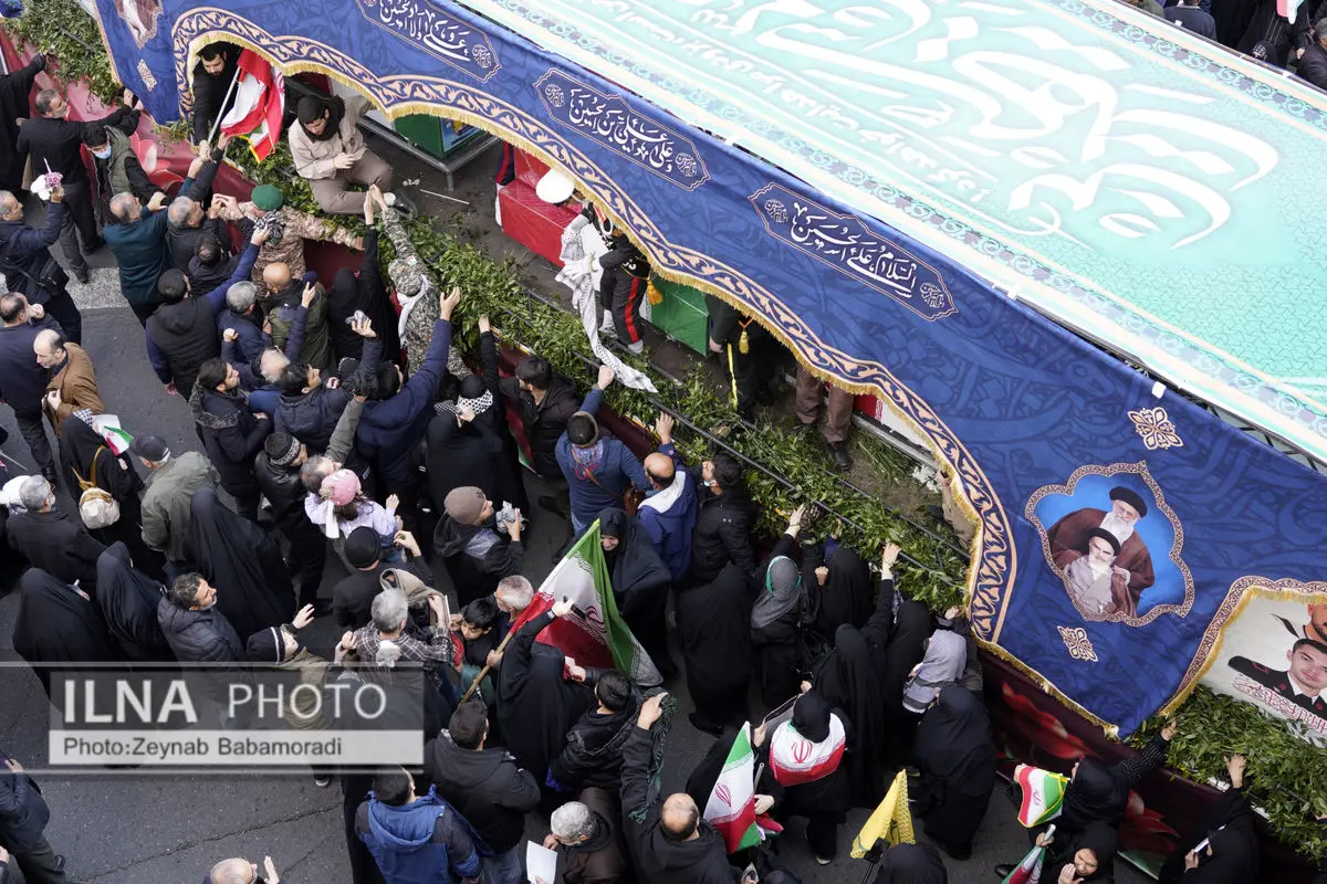 پیام قدردانی ارتش از حضور حماسی و پرشور ملت در مراسم تشییع شهدای ناوشکن دنا