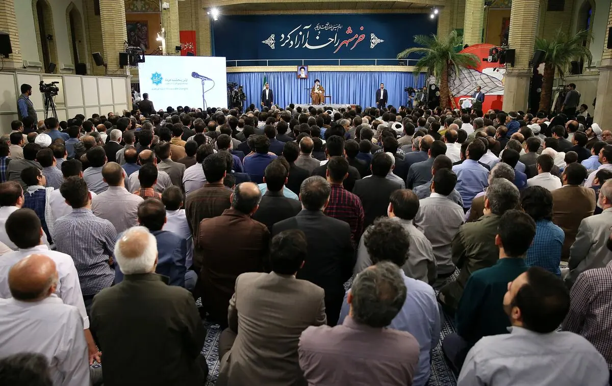 می‌توانیم بر همه سختی‌ها و چالش‌ها، مؤمنانه فائق بیاییم/ نگذارید دفاع مقدس فراموش شود
