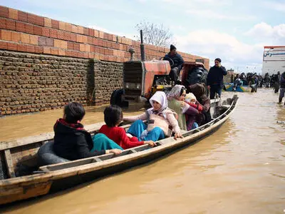 کمک 200 میلیون تومانی نیکوکاران یزدی به سیل‌زدگان/ ارسال کمک‌های اهدایی نیکوکاران به سیل‌زدگان
