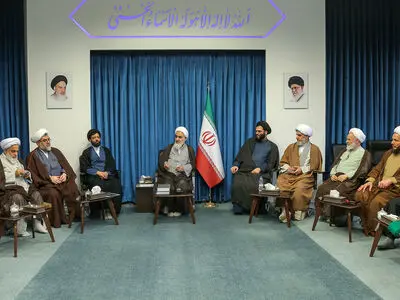 ماه رمضان را فرصتی برای جذب حداکثری افراد به نمازهای جمعه بدانیم