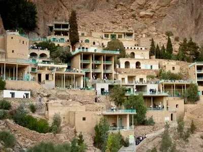 آغاز بازسازی زیارتگاه زرتشتیان در اردکان