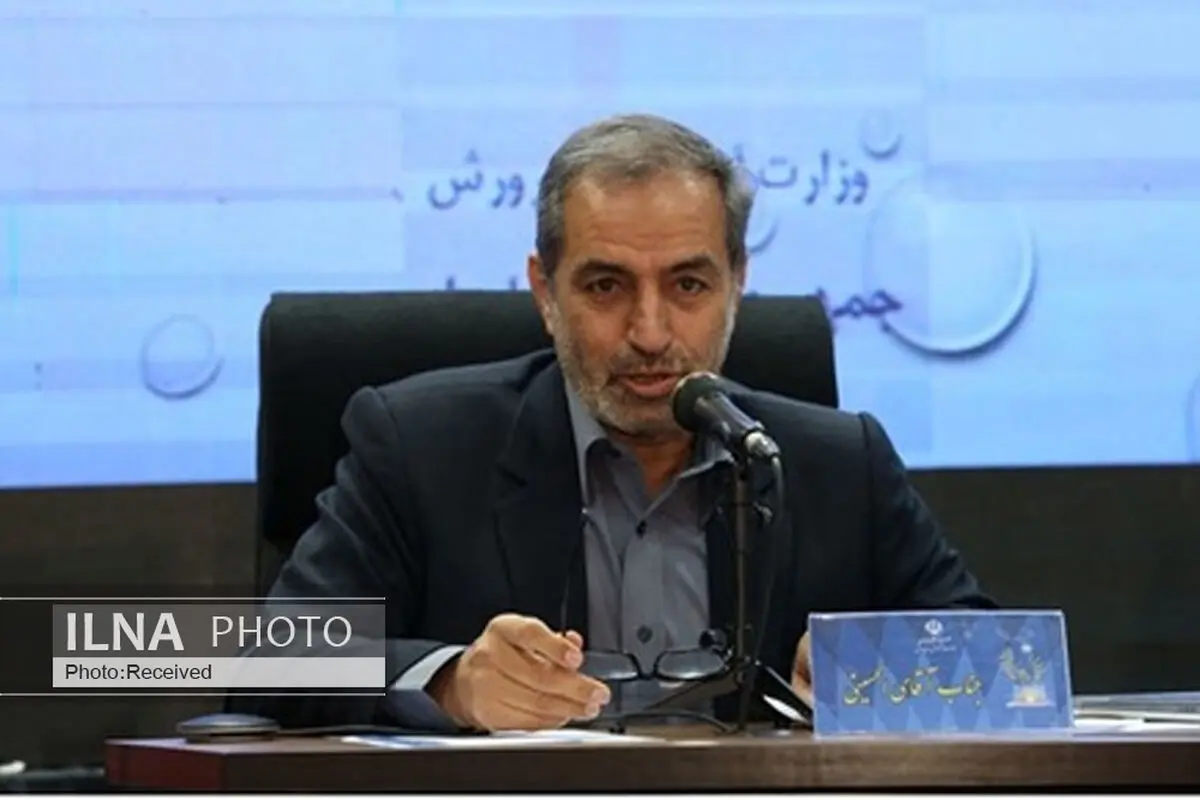 معلم و مدیر مدرسه حق ندارند دانش‌آموز بی‌بضاعت را مجبور به تهیه گوشی یا تبلت کنند
