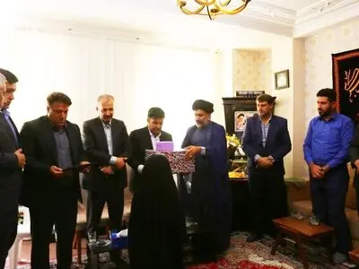 دختران شهدای جنگ رمضان در شهر صدرا تکریم شدند
